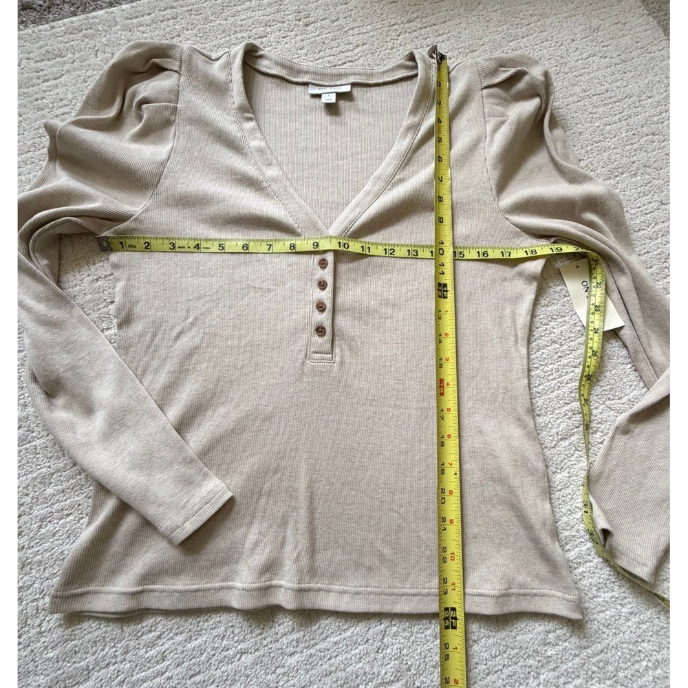 ON-34TH Beige Ribbed Henley Puff Sleeve V-Neck Knit Top Womens Large NWT Neutral - Picture 5 of 8